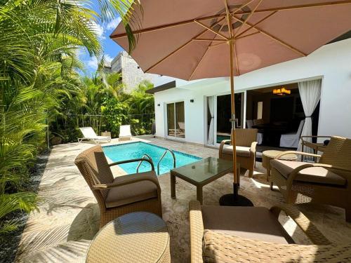 Metro Country Villa with BBQ and private pool in Juan Dolio for 6 in Juan Dolio Town Center