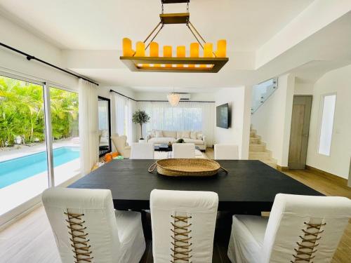 Metro Country Villa with BBQ and private pool in Juan Dolio for 6 in Juan Dolio Town Center