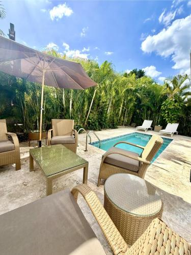 Metro Country Villa with BBQ and private pool in Juan Dolio for 6 in Juan Dolio Town Center