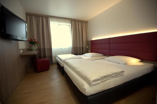 1 queen bed