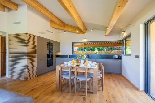 Architect's villa sea view spa and swimming pool - image 3