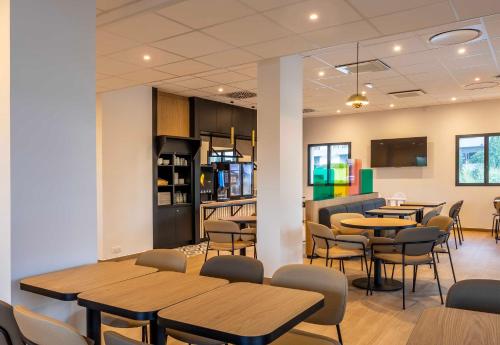 Ételek és italok, B&B HOTEL Bastia in Bastia