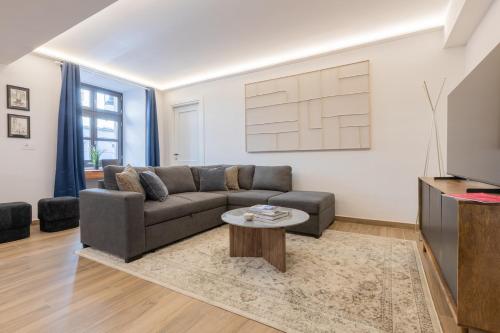 Milano Modern Home by Wonderful Italy