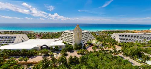 The Pyramid Cancun by Oasis - Gourmet Premium All Inclusive