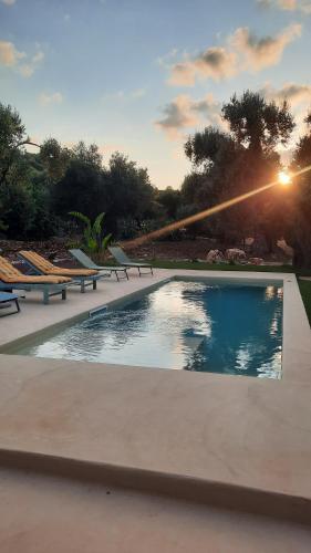 Casa Ostuni trullo di Charme with pool in Zona Sisri