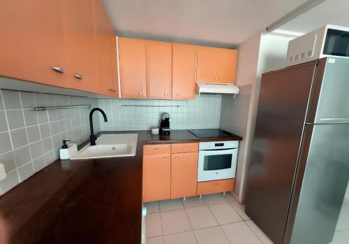 Royal beach, Elegance & vue mer à 2 min plage (Royal beach, Elegance & vue mer a 2 min plage) in ปวงต์ ดู บู