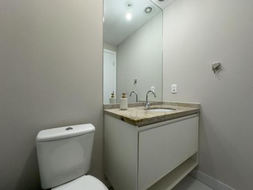 Apartamento no Hub 506 Vista para Piscina - image 2