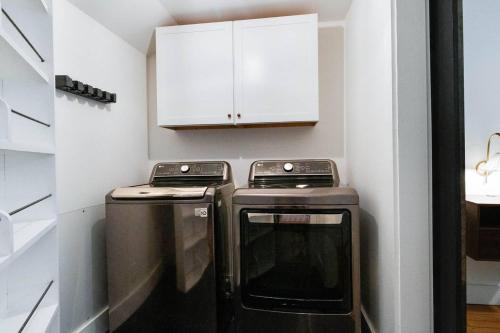 Gabriel Cottage- New, Luxury, Design, Solitude in Lafayette City Center