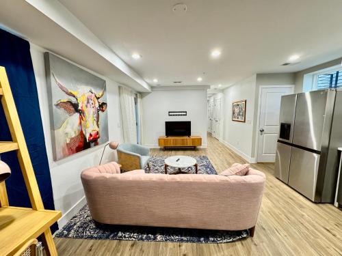 Modern Cozy APT 2-Bedrooms with Easy Parking - image 3
