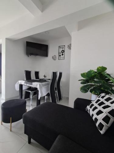 MVB Lovely and Private House in Center of Oranjestad Aruba - image 2