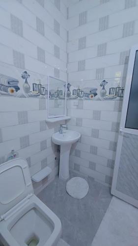 Zuri Stonetown Apartments - image 3
