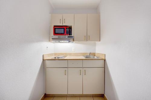 Memphis 1 Extended Stay near airport I 240, TN in ممفيس