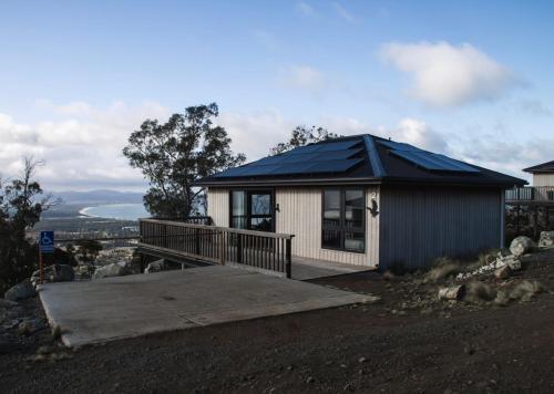 Exterior view of Mount Rumney Escapes Seaview House 2 - Eagle House