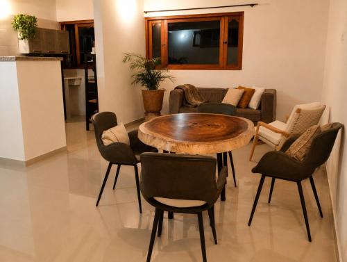 COLIBRÍ - Centrally located condo - parking - close to Plaza Mayor