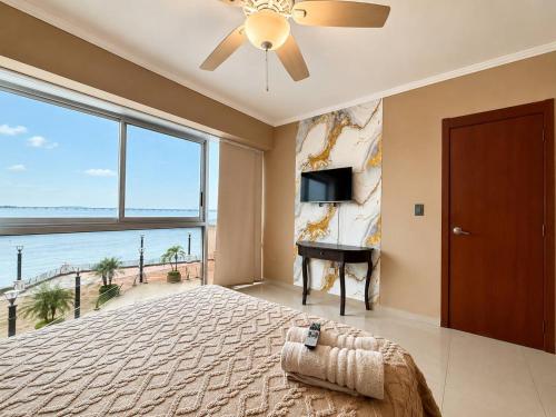 Depa 2 habitaciones con vista al rio cerca a malecon