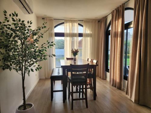 Condominio Villa Delfín (Condominio Villa Delfin) in Coxen Hole