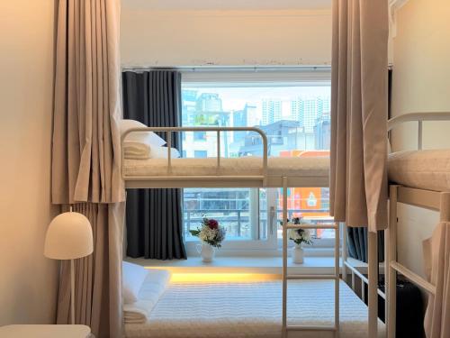 Hongdae Street - Private Guest House - Female only near Yeouido Hangang Park