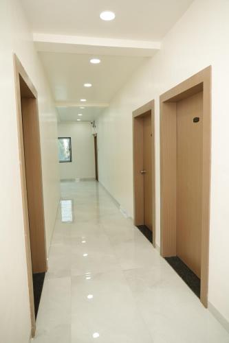 Jayesh Lodging in Ranjangaon