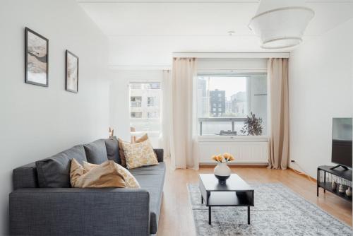 Nordic 2BR Apartment with Sauna & Glazed Balcony in Ruoholahti