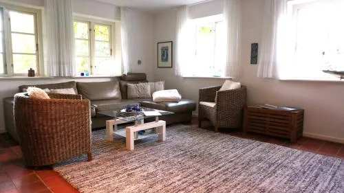 Hüs an den Salzwiesen in Borgsum, Deutschland