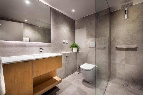 2 bedrooms, 3 beds