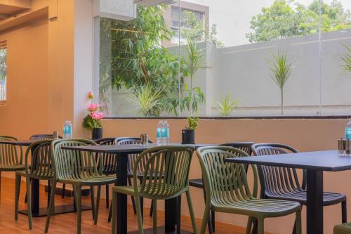 Restaurant, Wild Wings Hotel Narsingi near Qutab Shahi Tombs