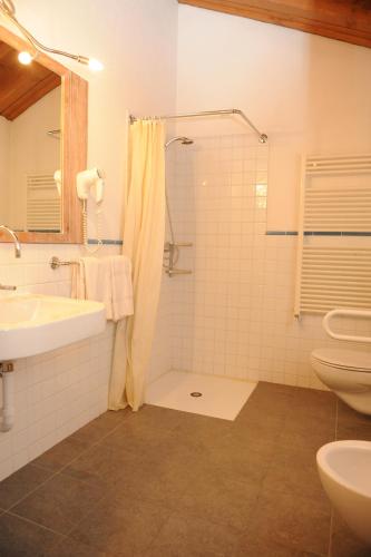 One-Bedroom Apartment - Split Level image 7