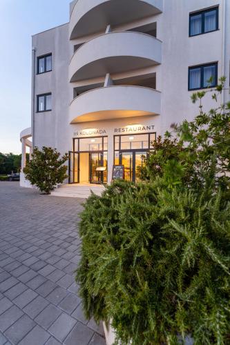 Miramare Hotel in Zadar
