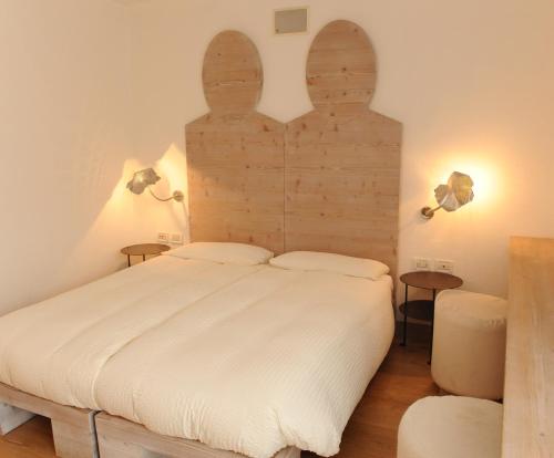 Two-Bedroom Apartment image 8