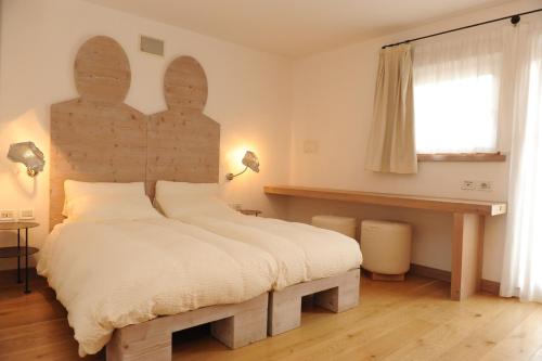 Two-Bedroom Apartment image 5