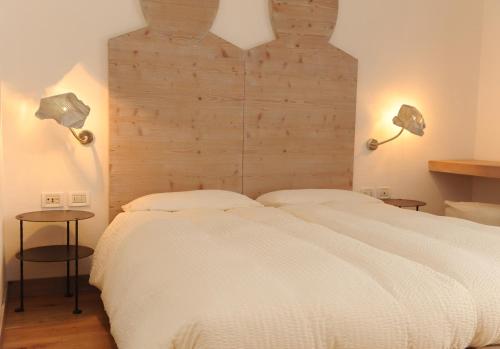 Two-Bedroom Apartment image 6