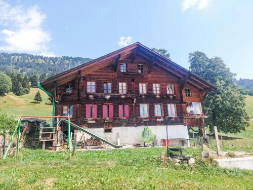 Hotelli välisilme, Apartment Ferienwohnung mit Bergpanorama by Interhome in Boltigen