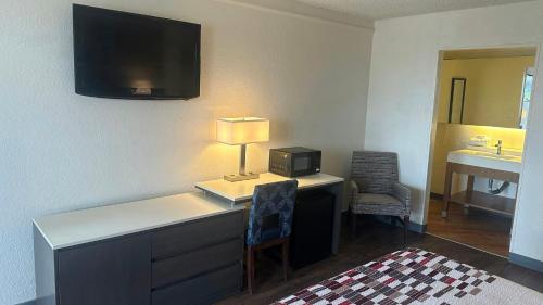 Red Roof Inn San Antonio - South Park, Bexar