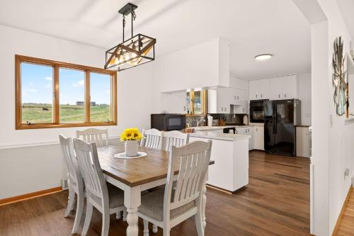 Charming Farmhouse Retreat in Manchester (NY)