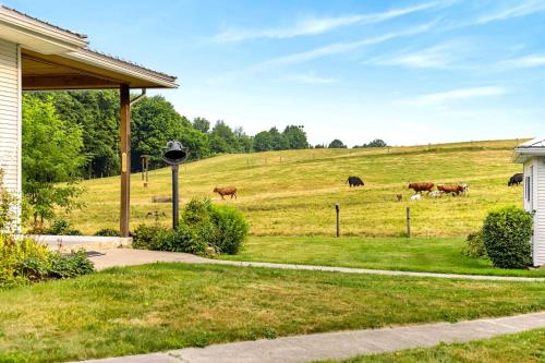 Charming Farmhouse Retreat in Manchester (NY)