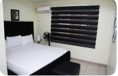 Elegant 2-BR In Ologolo Lekki PEA - image 2