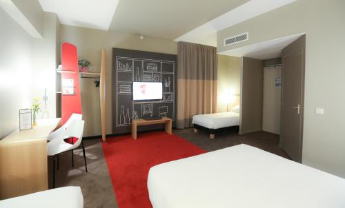 Ibis Niort Est Mendes France - image 11