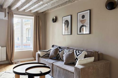 Bright Air-Conditioned Apartment in the Marais