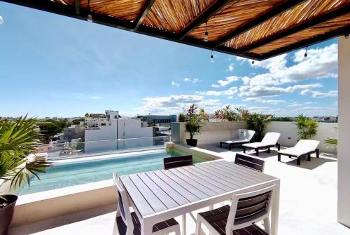 30 off, 2 Level Apartment, Jacuzzi & Rooftop Pool