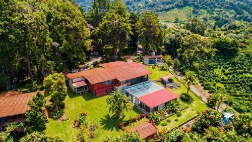 Viesnīcas āriene, El Santuario, Boquete Guest House with Pool & BBQ in Los Naranjos