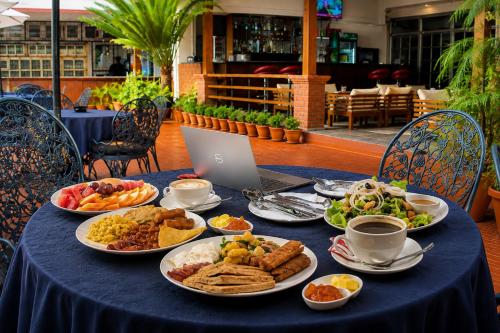 Restaurant, Hotel Woodland Kathmandu in Kathmandu