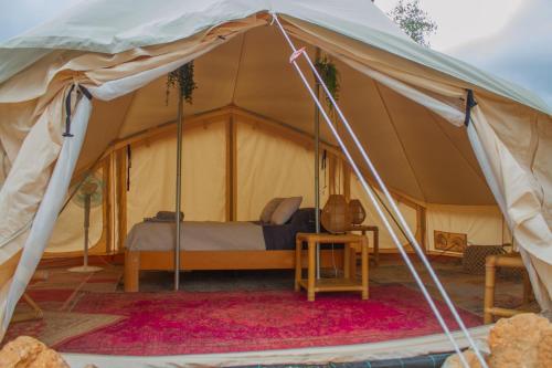 Paraiso Bell Tent - Glamping with Pool in Nature in Coll de l'Alba