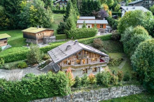 Luxury Megeve Chalet 4BR 10p Fireplace Mountain Views and Garden