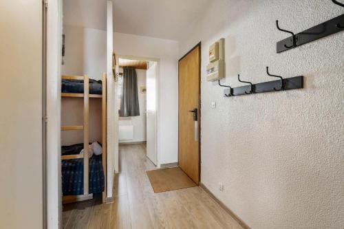 Chalet-Style View Flat - image 4