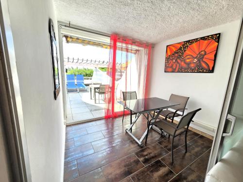 703 Grand appartement T2 pers Port Ambonne 1ème étage