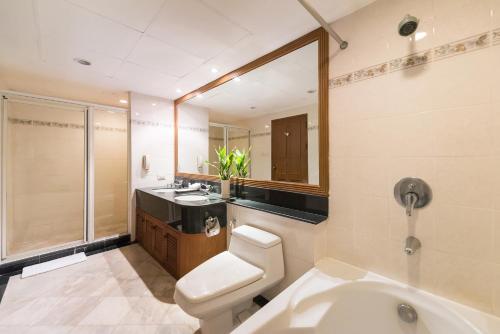 room detail thumbnail 2