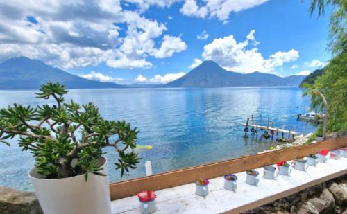 GuateMia Beach SPA Resort Soulfood & Bar in Santa Cruz la Laguna