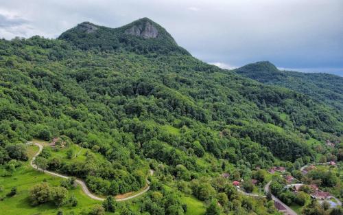 View, Cabana Paulesti - ciubar la munte in Păuleşti (Hunedoara)