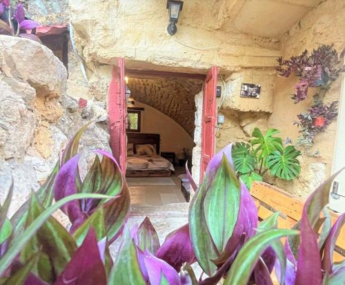 Al Abou Guesthouse Studio in Batroun