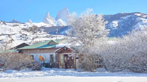 Hostel del Lago, Private rooms, Capsule Beds, Shared Kitchen and Breakfast